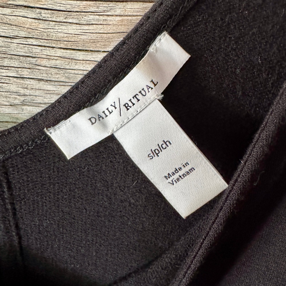 Daily Ritual Jersey V-Neck Tank Top S Black Cropped Stretch Everyday Minimalist - Picture 3 of 7